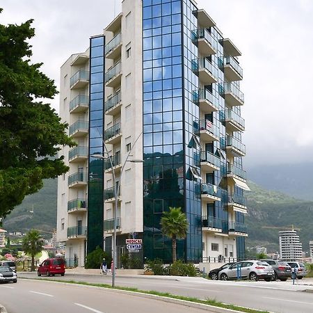 بودفا Apartments Crystall المظهر الخارجي الصورة