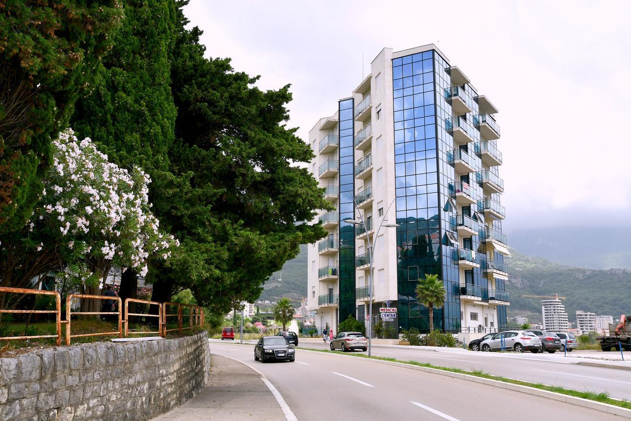 بودفا Apartments Crystall المظهر الخارجي الصورة