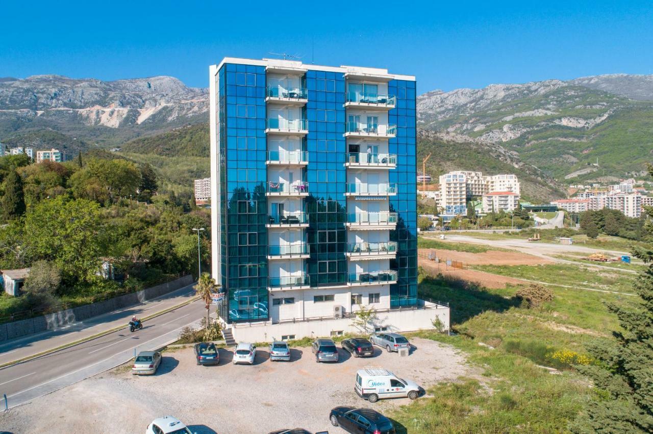 بودفا Apartments Crystall المظهر الخارجي الصورة