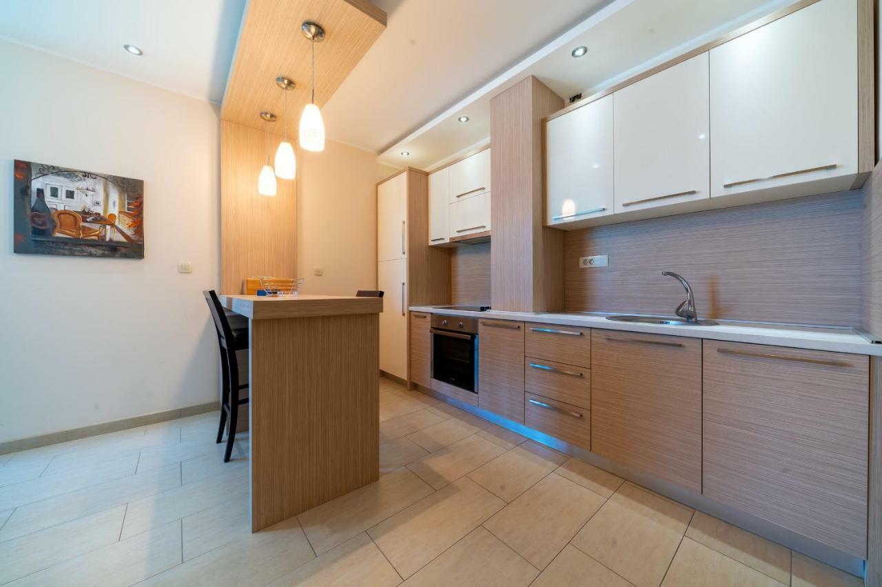 بودفا Apartments Crystall المظهر الخارجي الصورة