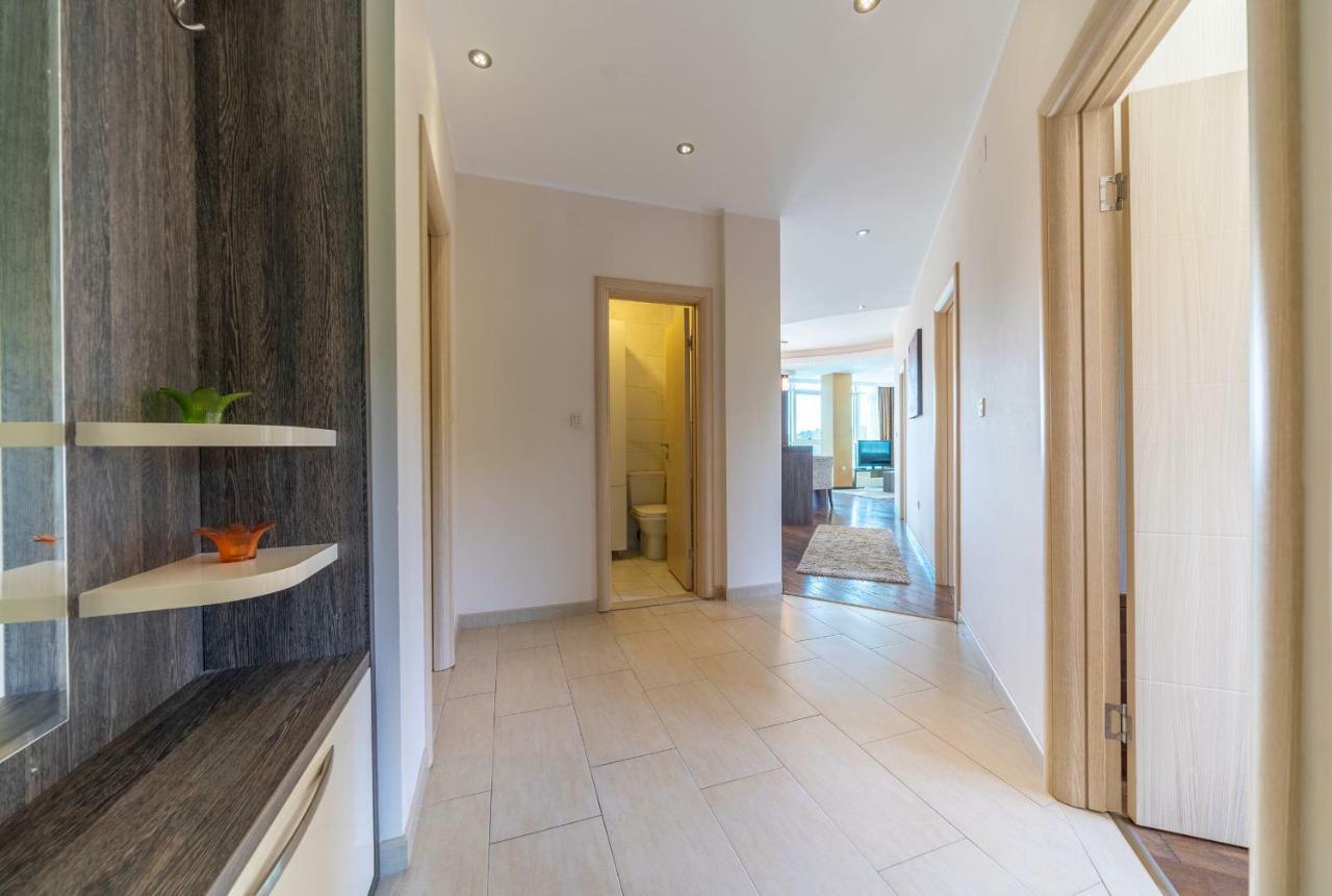 بودفا Apartments Crystall المظهر الخارجي الصورة