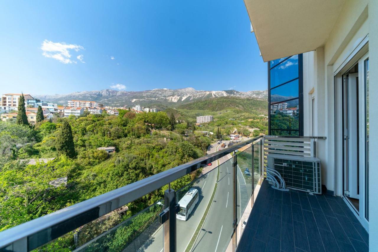 بودفا Apartments Crystall المظهر الخارجي الصورة