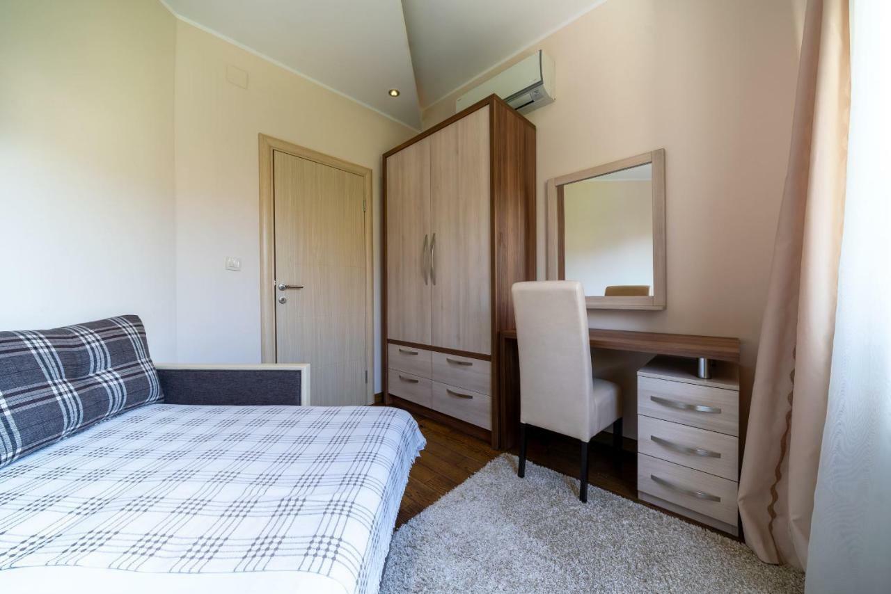 بودفا Apartments Crystall المظهر الخارجي الصورة