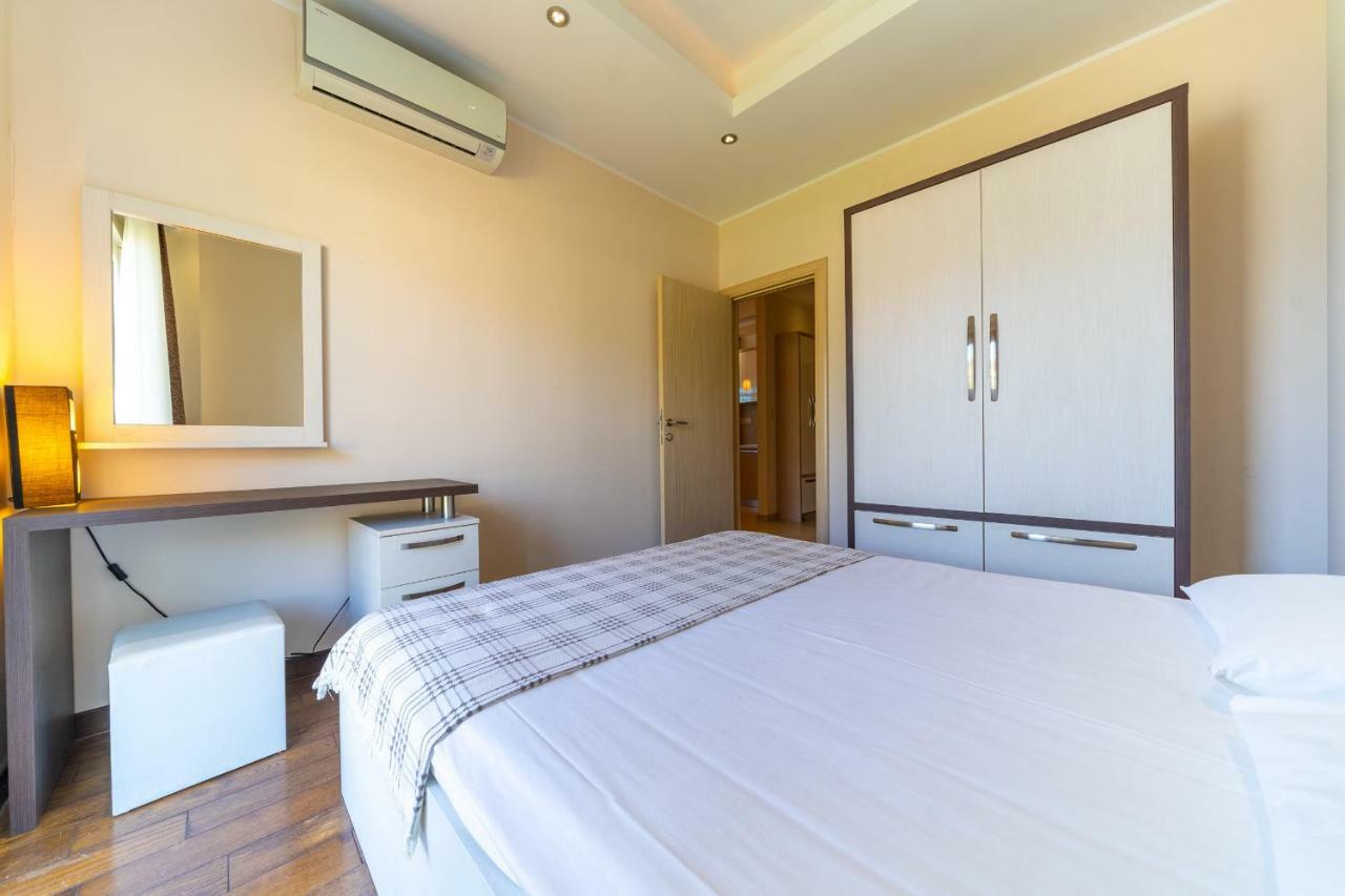 بودفا Apartments Crystall المظهر الخارجي الصورة