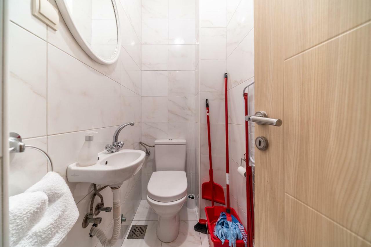 بودفا Apartments Crystall المظهر الخارجي الصورة