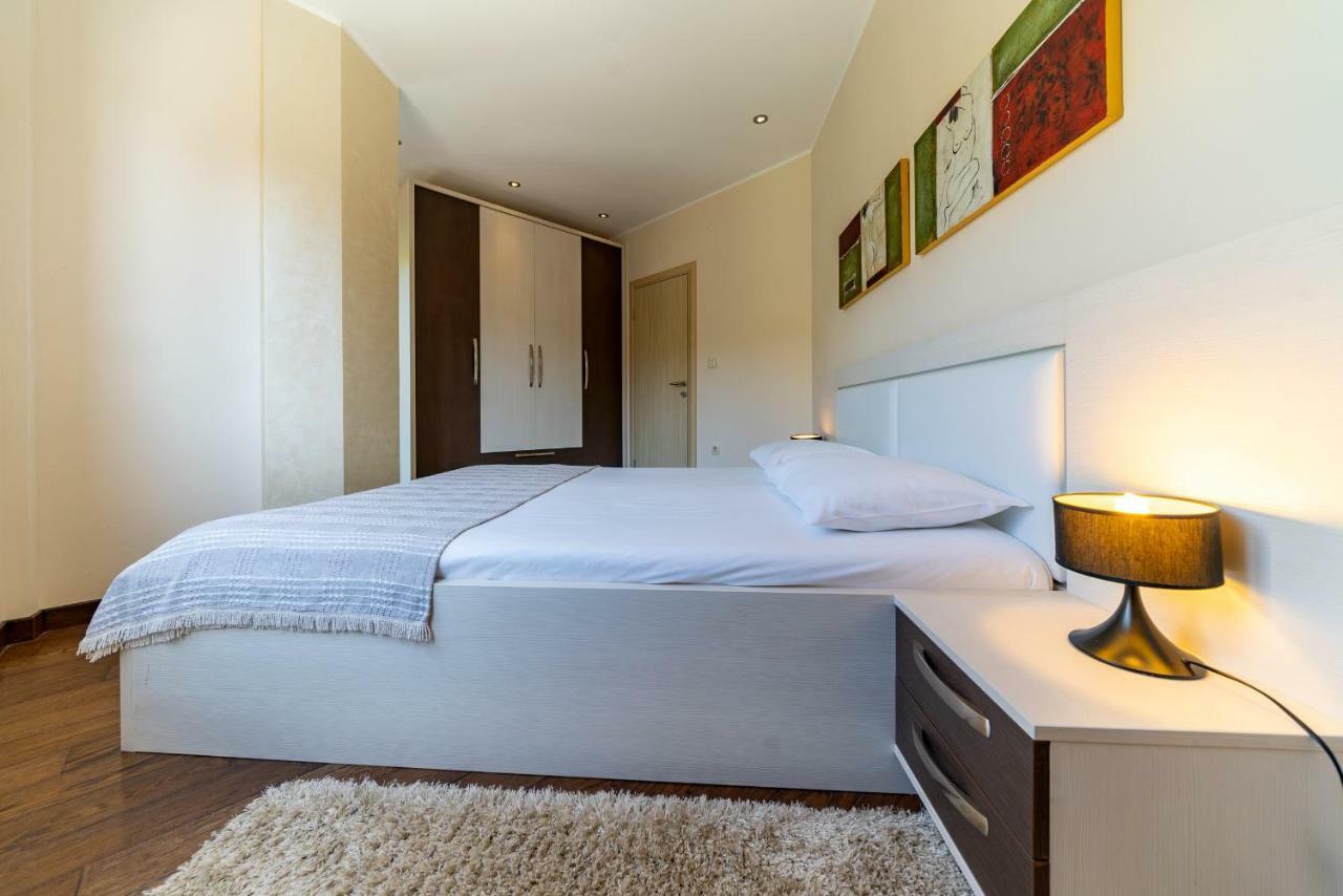بودفا Apartments Crystall المظهر الخارجي الصورة