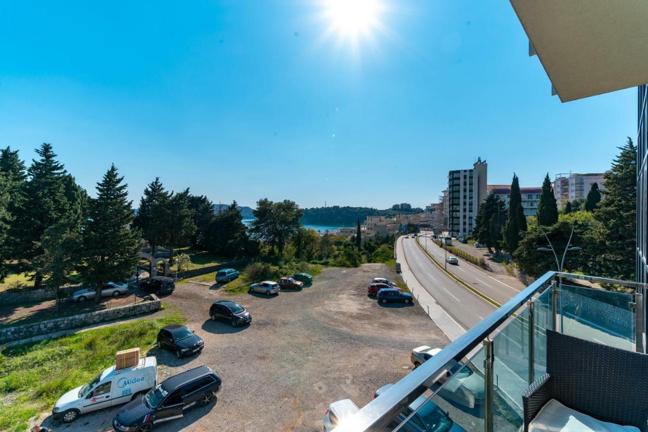 بودفا Apartments Crystall المظهر الخارجي الصورة