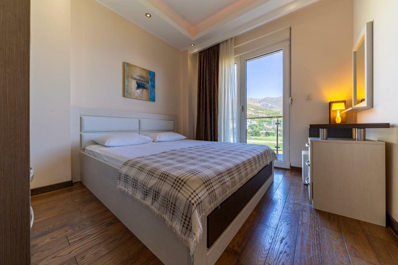 بودفا Apartments Crystall المظهر الخارجي الصورة