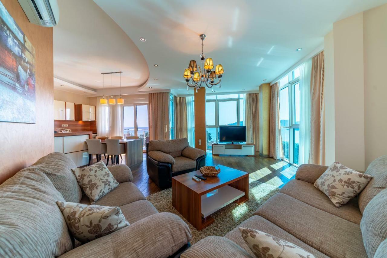 بودفا Apartments Crystall المظهر الخارجي الصورة
