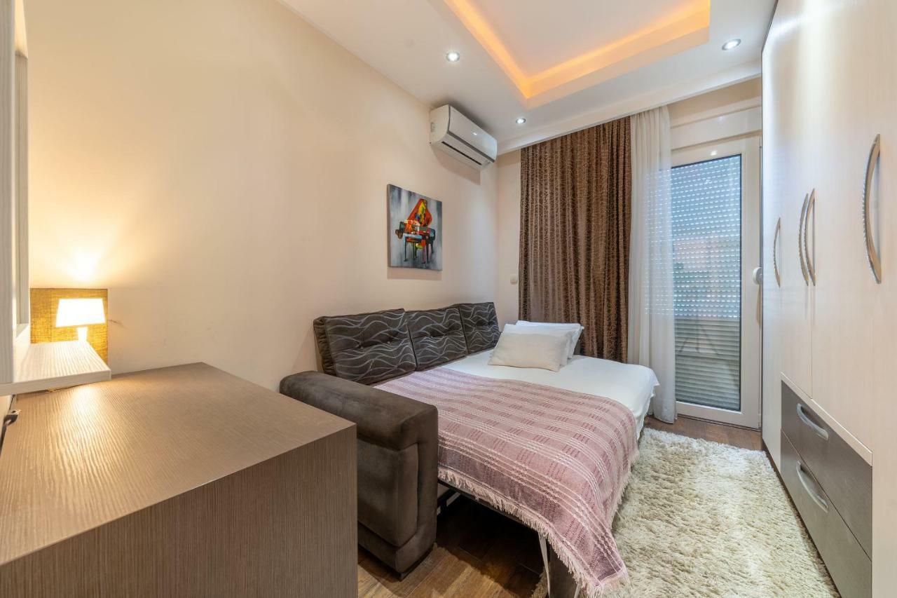 بودفا Apartments Crystall المظهر الخارجي الصورة