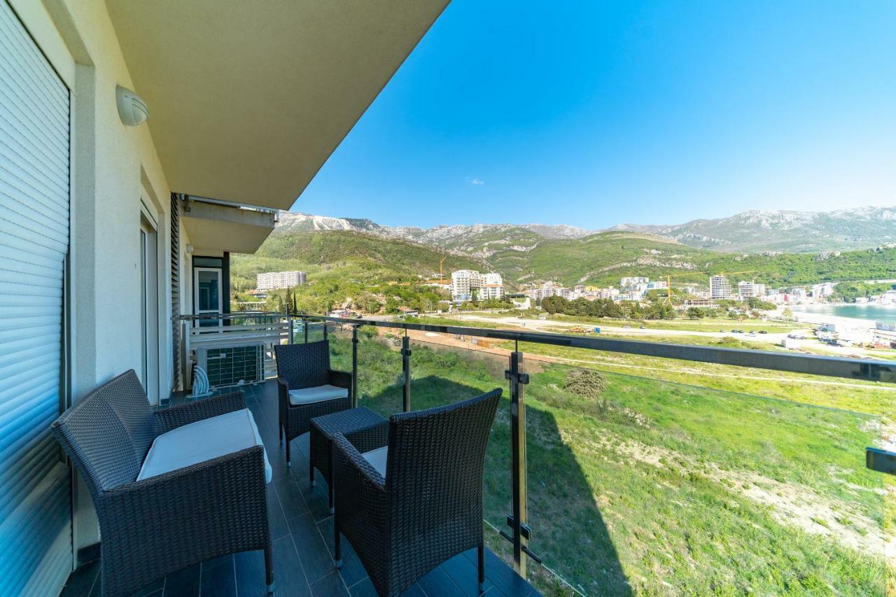 بودفا Apartments Crystall المظهر الخارجي الصورة